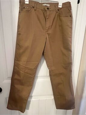 Vintage Women’s Lee Relaxed Straight Leg at the Waist Tan Jeans